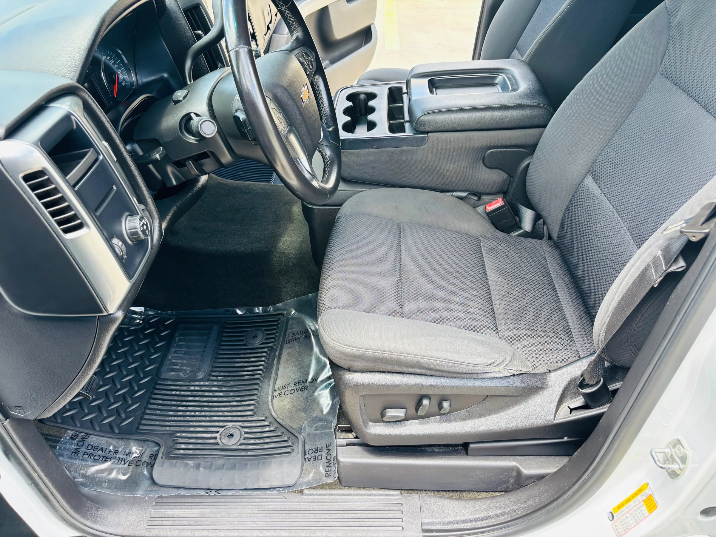 Used 2018 Chevrolet Silverado 1500 LT w/ LT Eassist Package RWD image 26