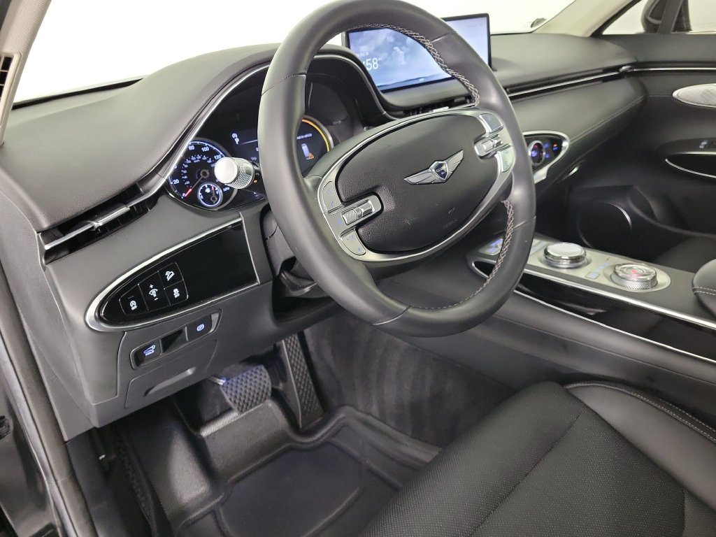 Used 2025 Genesis GV70 2.5T AWD/4WD image 19