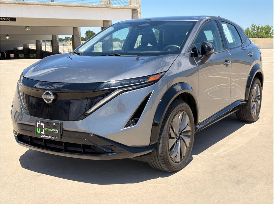Used 2024 Nissan Ariya AWD image 3