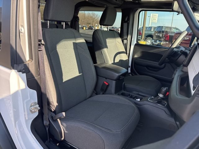 Used 2024 Jeep Wrangler Sport AWD/4WD image 17