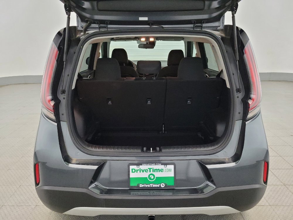 Used 2023 Kia Soul LX image 29