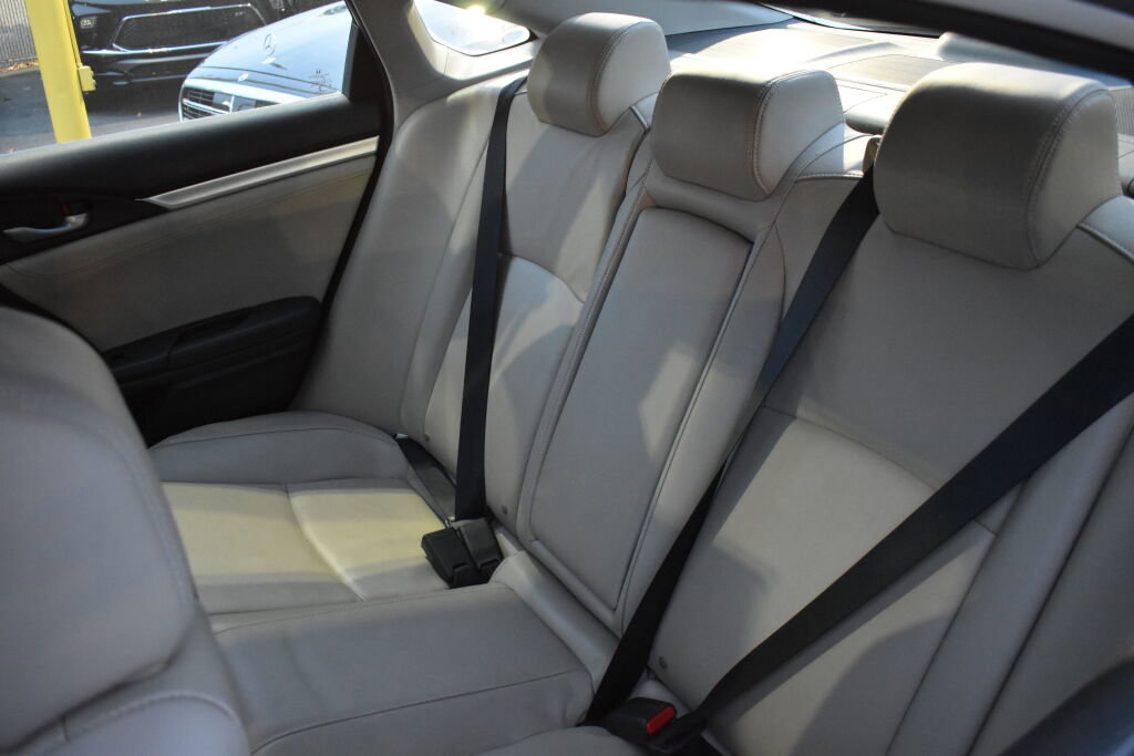 Used 2017 Honda Civic Touring image 27
