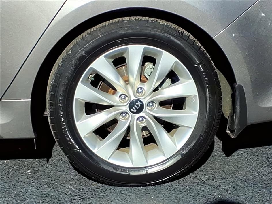 Used 2016 Kia Optima EX image 9