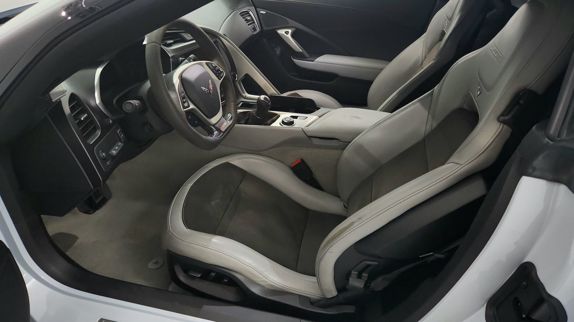 Certified 2019 Chevrolet Corvette Z06 RWD image 17