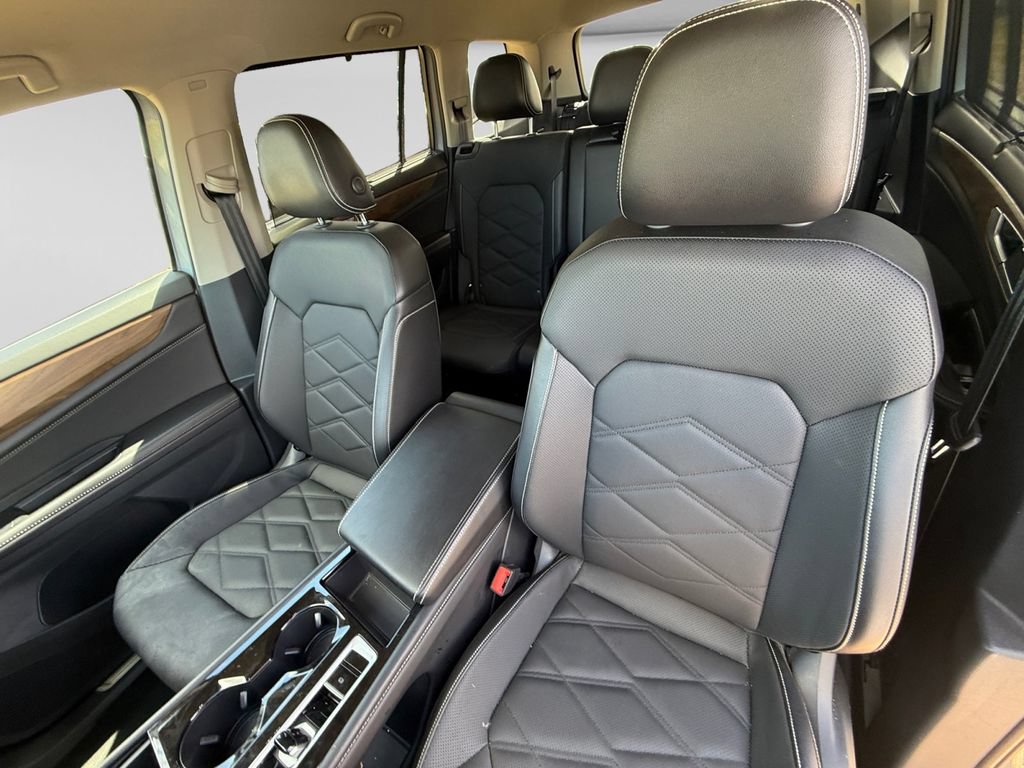 Used 2025 Volkswagen Atlas SE AWD/4WD image 23