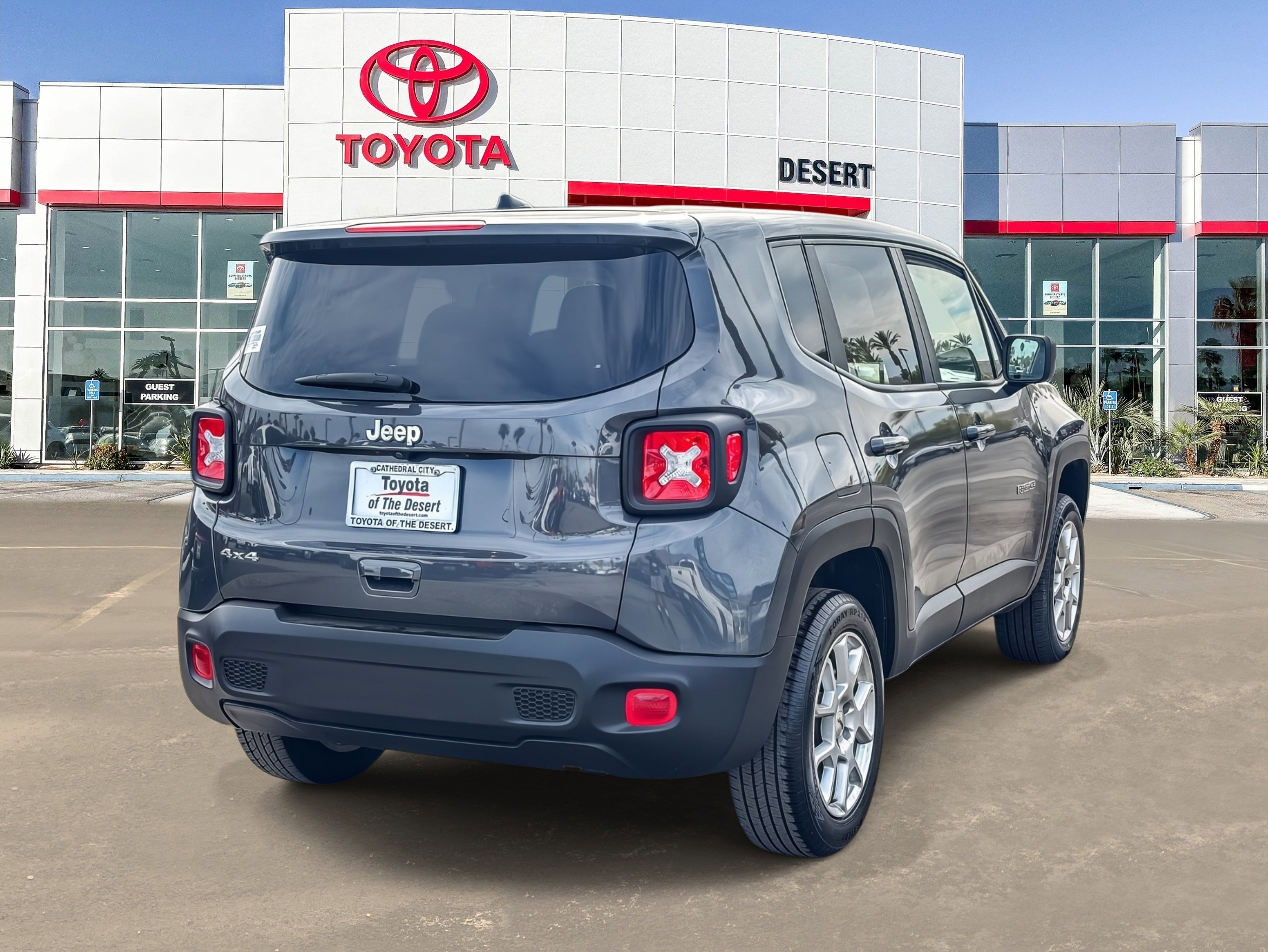 Used 2023 Jeep Renegade Latitude image 7