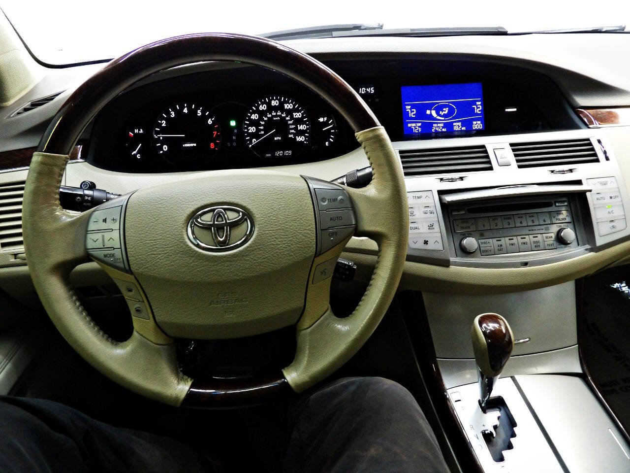 Used 2009 Toyota Avalon Limited FWD image 16