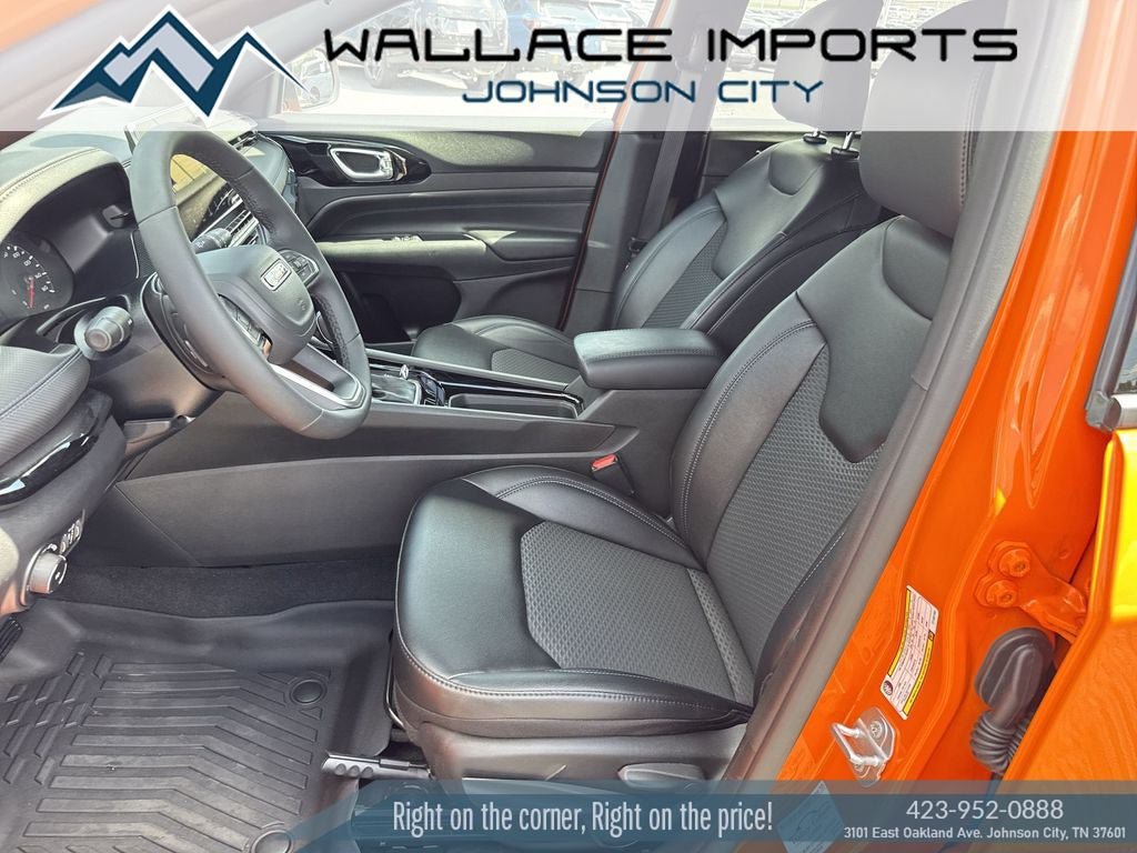 Used 2026 Jeep Compass Latitude AWD/4WD image 13