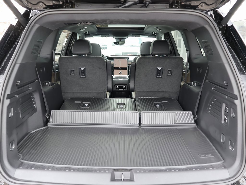 New 2026 GMC Acadia Denali Ultimate w/ LPO, Floor Liner Package image 33
