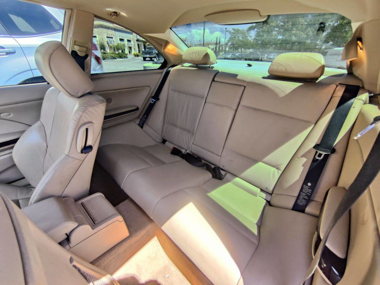 Used 2005 BMW 330Ci Coupe image 12