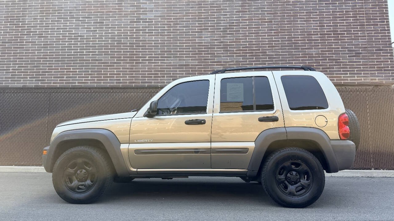 Used 2004 Jeep Liberty Sport w/ PWR Convenience Group AWD/4WD image 6