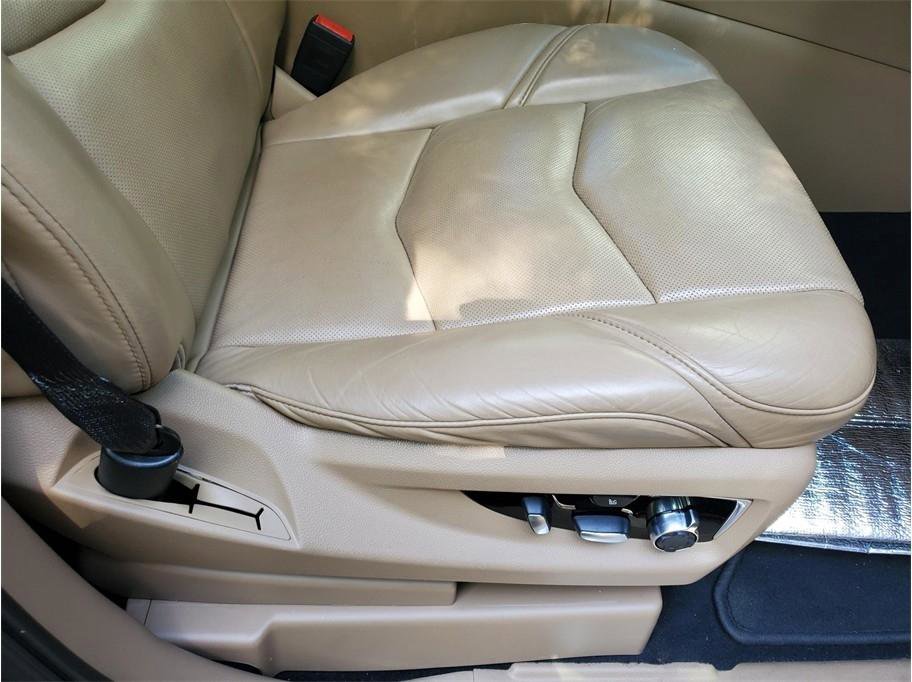 Used 2018 Cadillac Escalade ESV Platinum AWD/4WD image 47