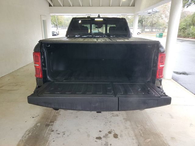 Used 2025 RAM 1500 Limited image 32