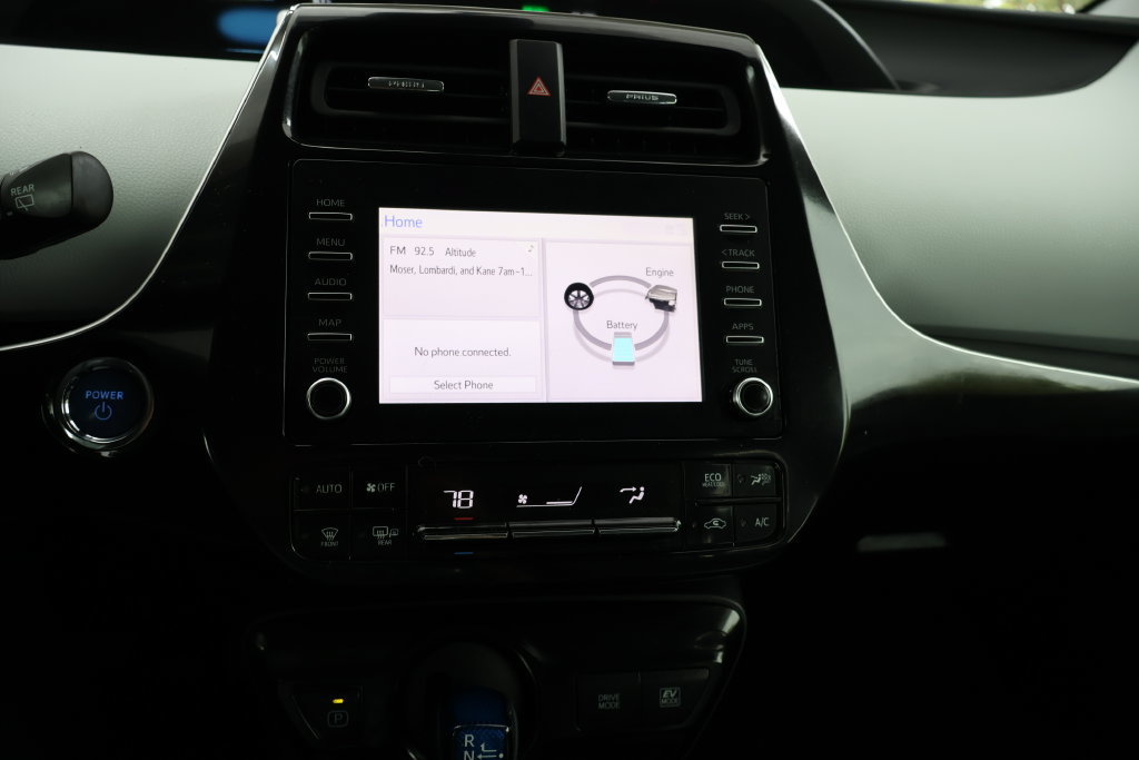 Certified 2020 Toyota Prius LE AWD/4WD image 5
