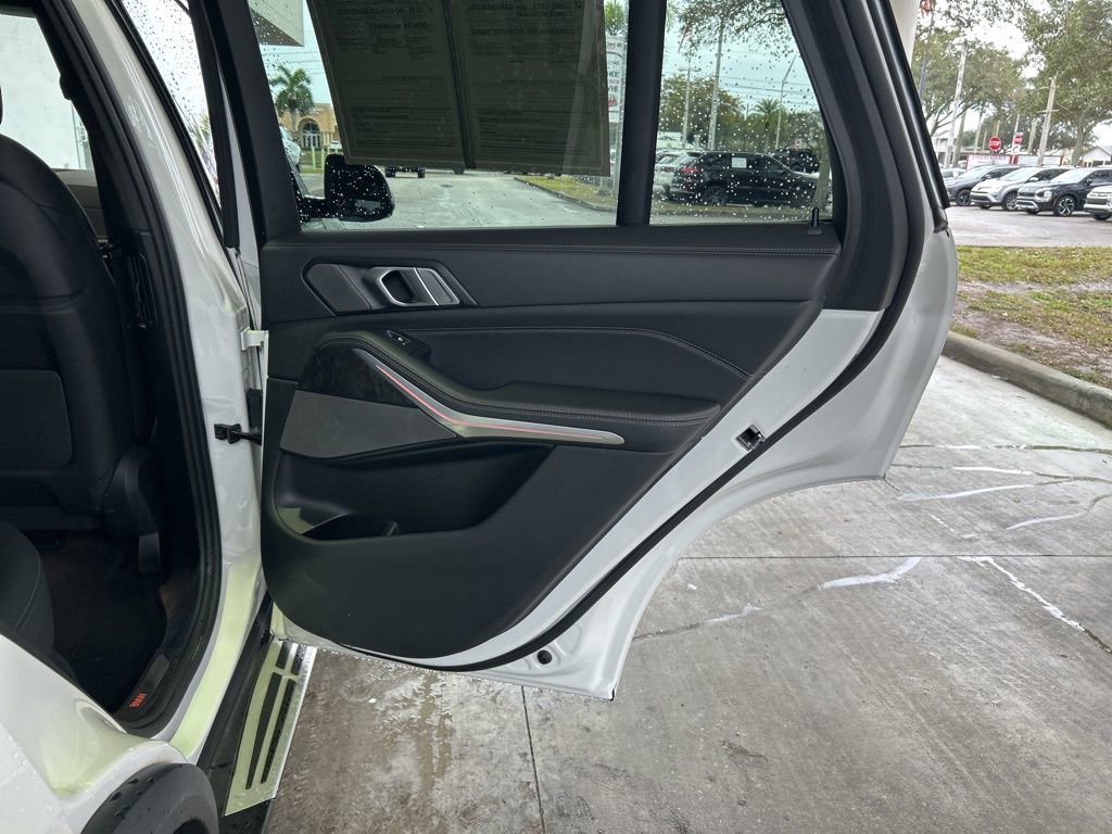 Used 2024 BMW X5 xDrive40i image 38