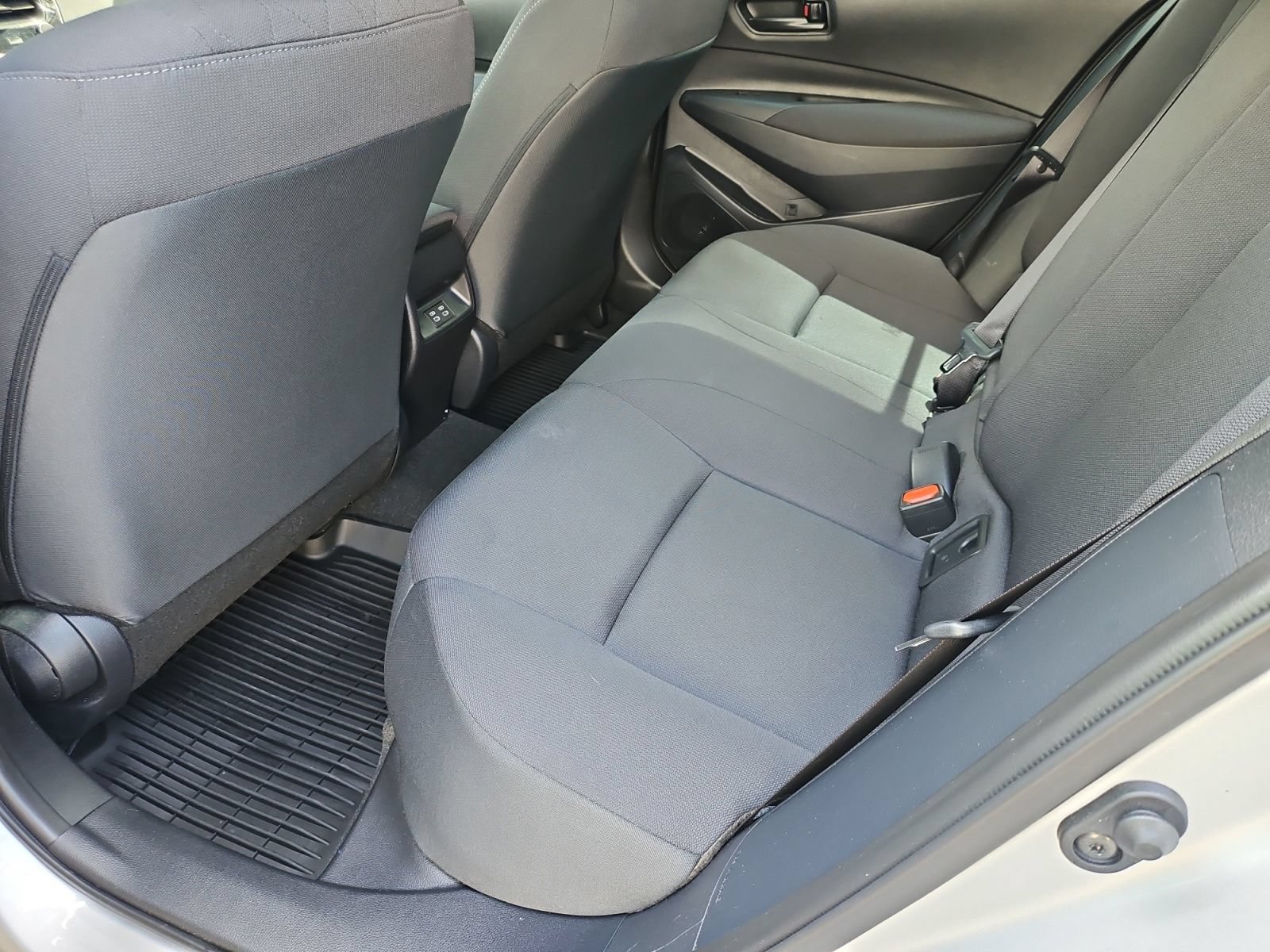 Used 2024 Toyota Corolla LE FWD image 33