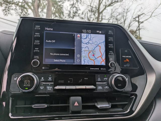 Used 2022 Toyota Highlander XLE image 24