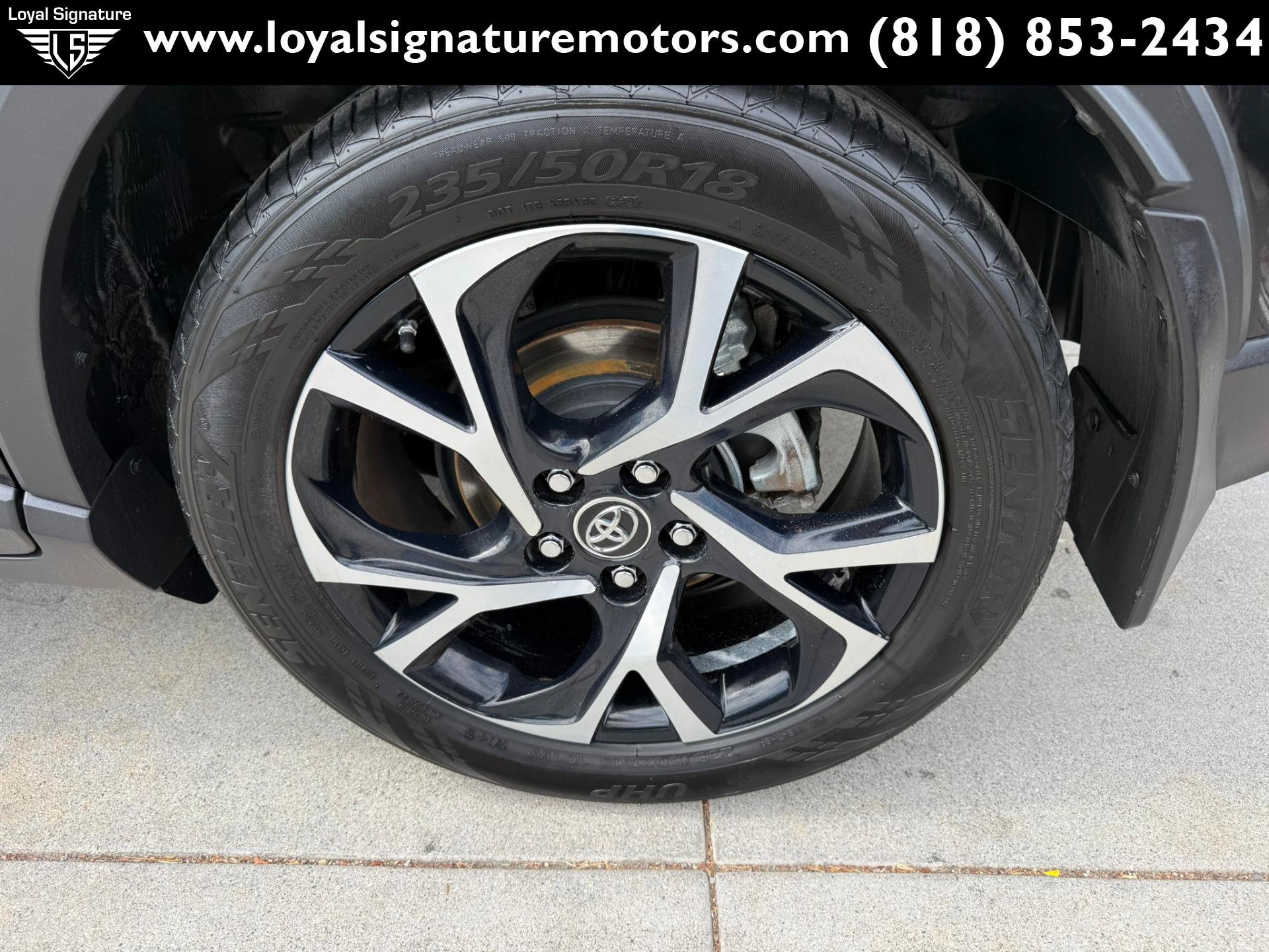 Used 2018 Toyota C-HR XLE FWD image 11