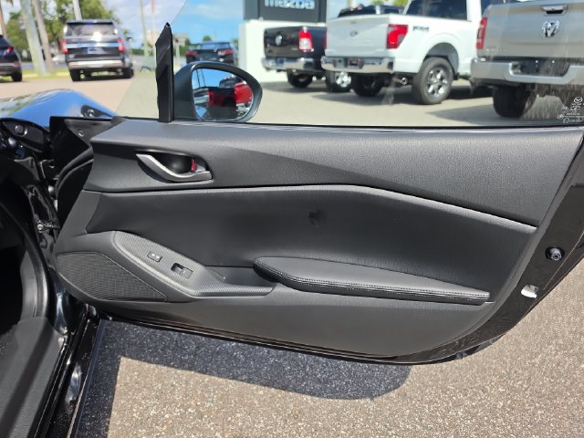Used 2025 MAZDA MX-5 Miata Sport RWD image 11