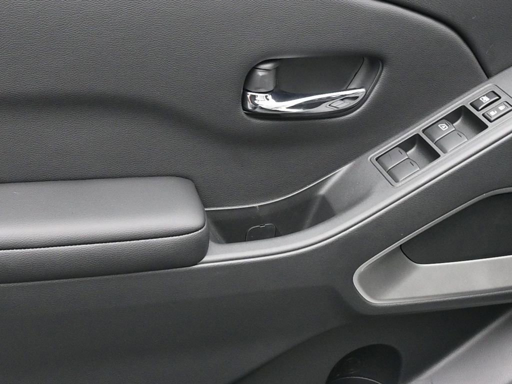 New 2025 Nissan Frontier SV w/ SV Convenience Package image 17