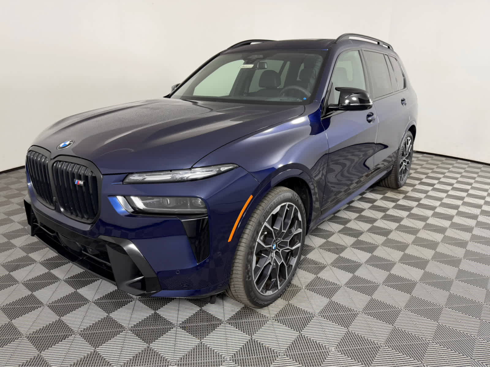 New 2026 BMW X7 M60i image 7