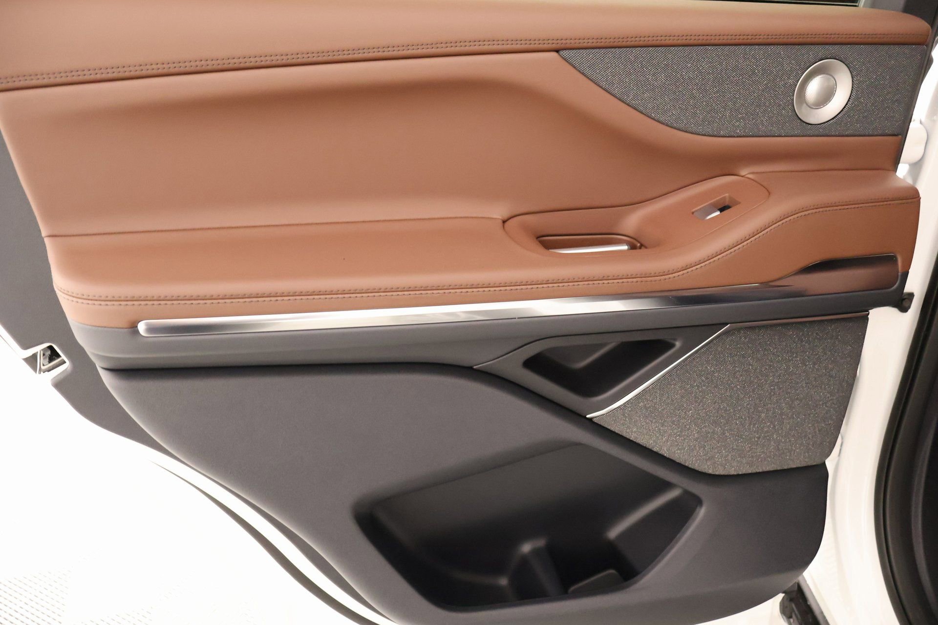 New 2025 Lincoln Navigator Reserve image 18