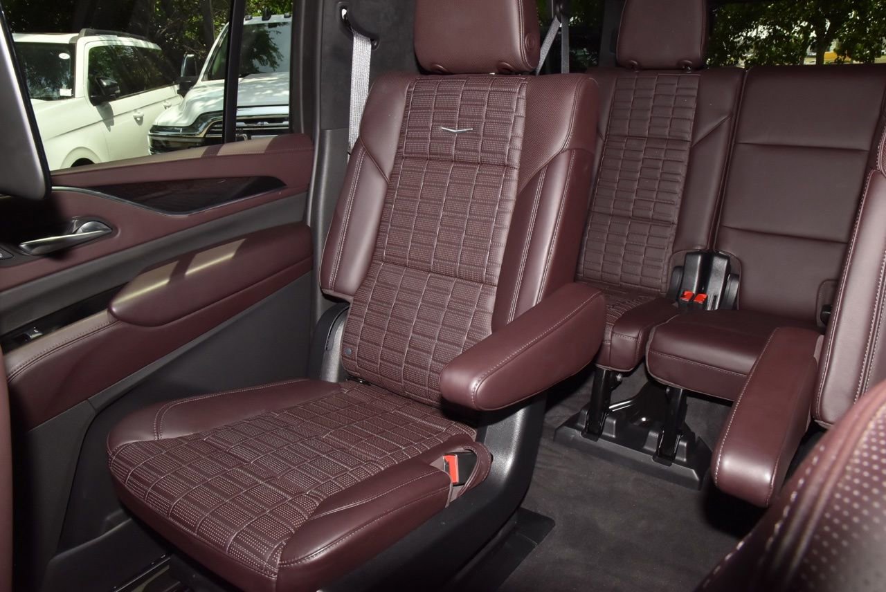 Used 2023 Cadillac Escalade ESV Sport Platinum w/ LPO, ONYX Package AWD/4WD image 20