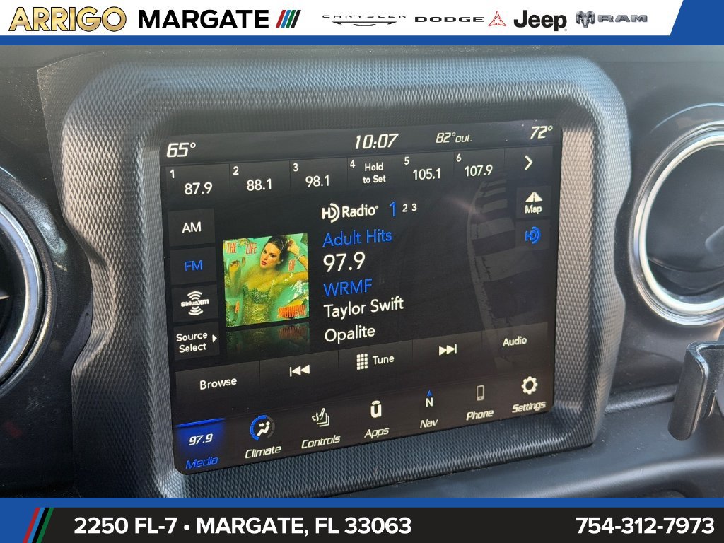 Used 2022 Jeep Wrangler Unlimited Rubicon AWD/4WD image 23