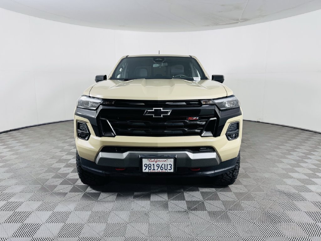 Used 2023 Chevrolet Colorado Z71 AWD/4WD image 3