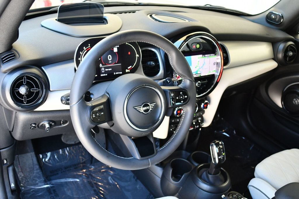 Used 2024 MINI Cooper S FWD image 12