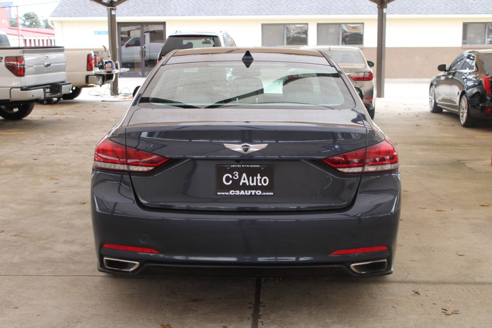Used 2015 Hyundai Genesis 3.8 image 9
