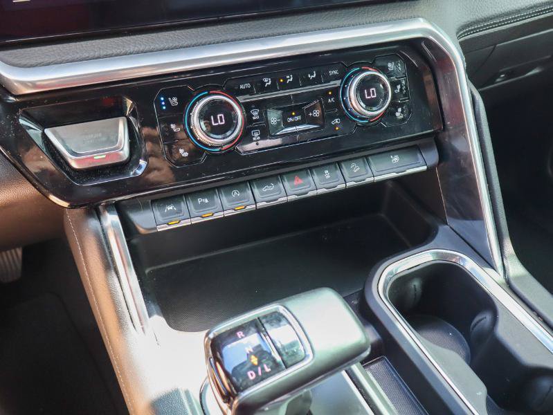 Used 2023 GMC Sierra 1500 Denali w/ Technology Package AWD/4WD image 17
