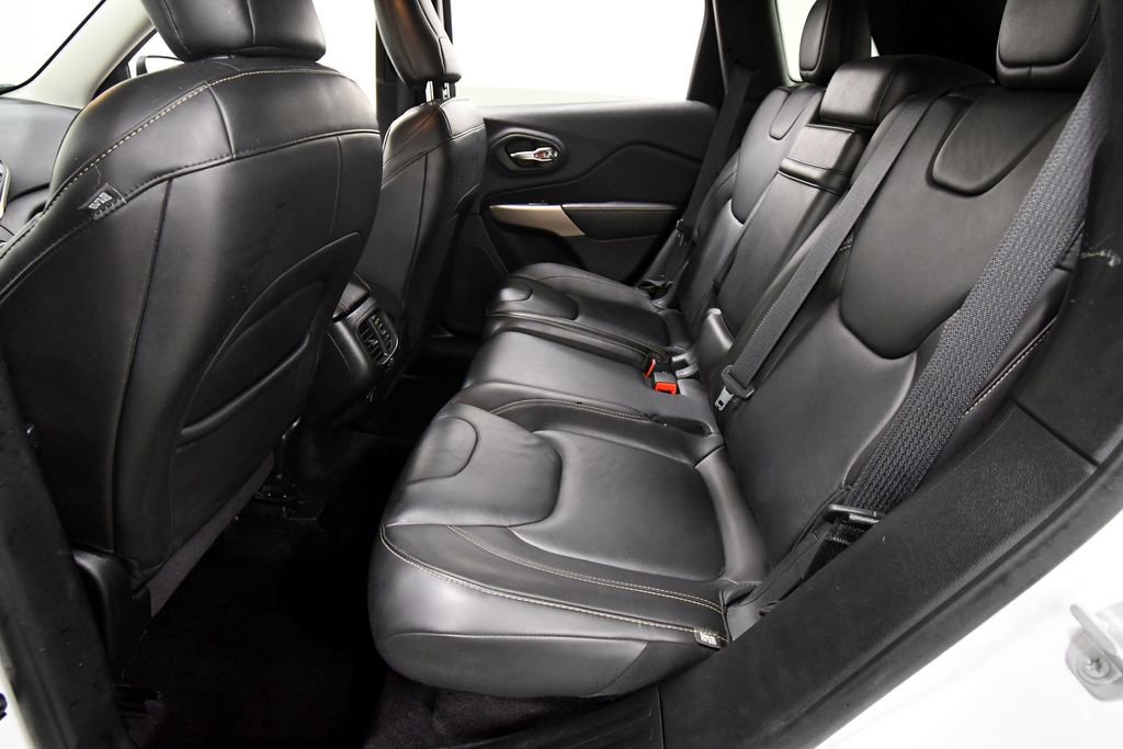 Used 2017 Jeep Cherokee Limited image 15