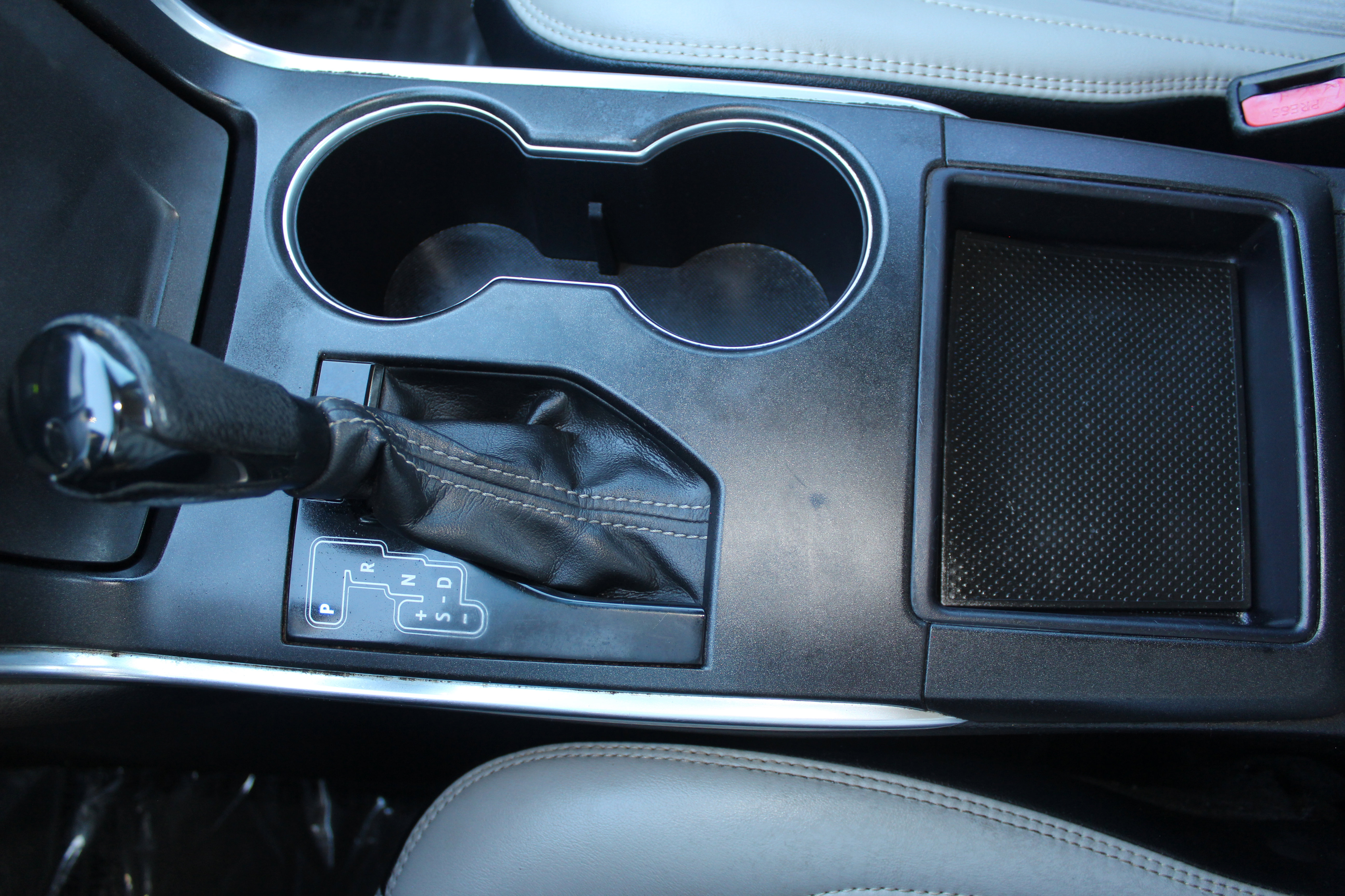 Used 2017 Toyota Camry SE w/ Moonroof Package image 36