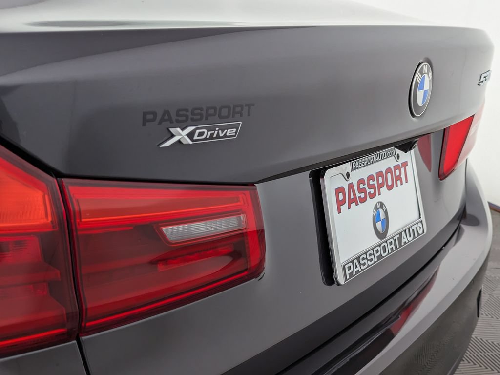 Used 2019 BMW 530i xDrive w/ Convenience Package AWD/4WD image 11
