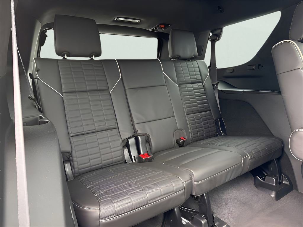 Used 2024 Cadillac Escalade Premium Luxury Platinum image 16