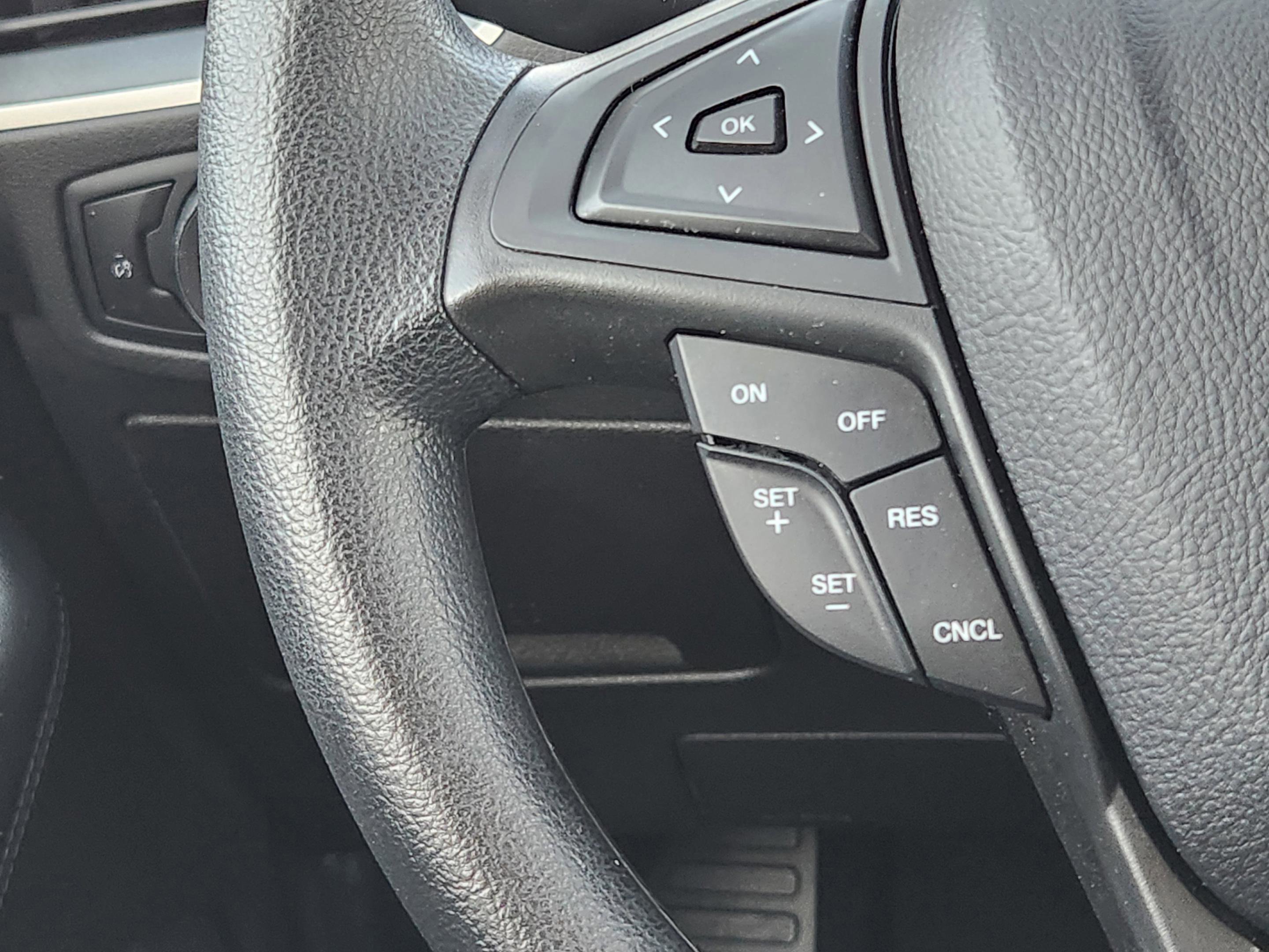Used 2024 Ford Edge SE image 28