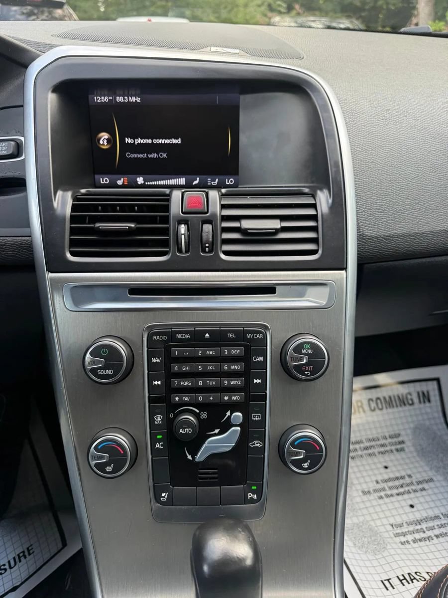 Used 2012 Volvo XC60 T6 AWD/4WD image 13