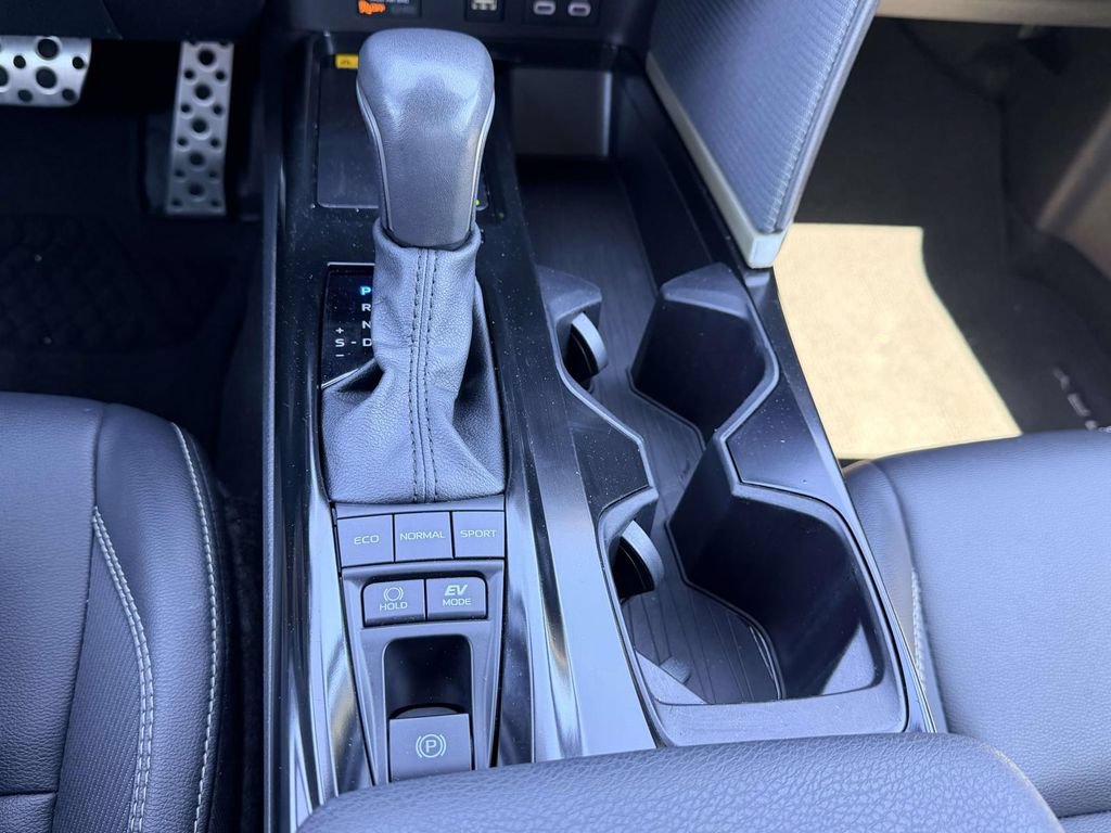 Certified 2025 Toyota Camry SE w/ Convenience Package FWD image 7