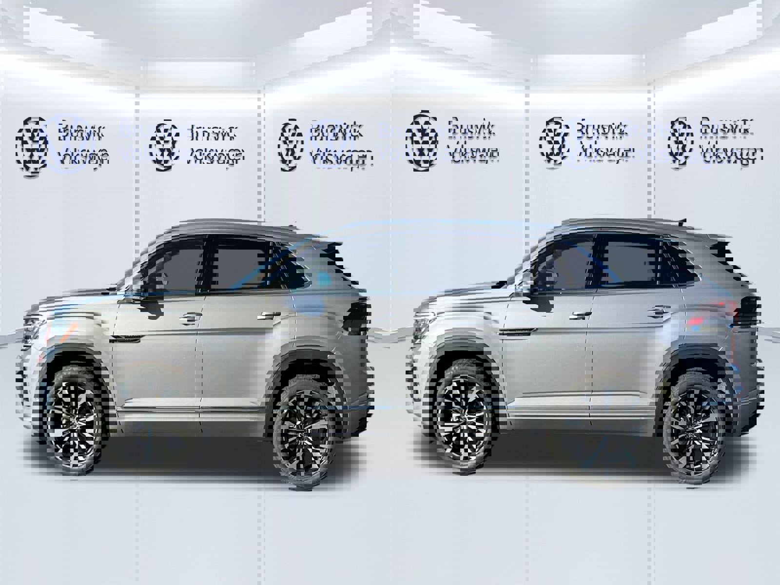 New 2026 Volkswagen Atlas Cross Sport SEL Premium R-Line image 3