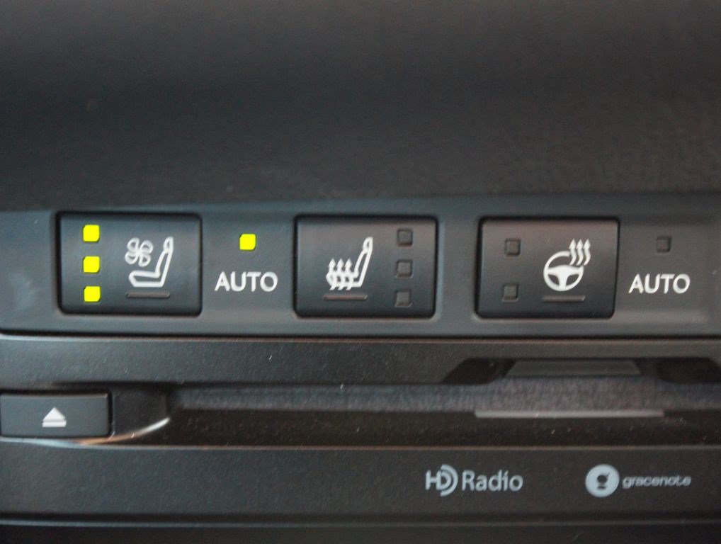 Used 2022 Lexus ES 350 Ultra Luxury FWD image 9