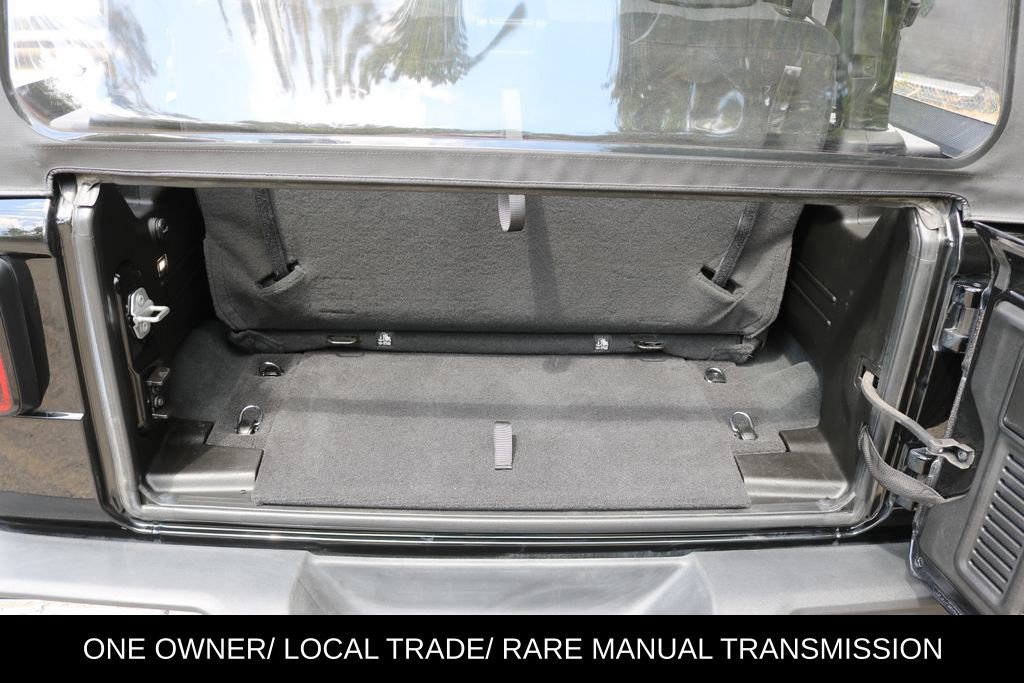 Used 2025 Jeep Wrangler Sport AWD/4WD image 10