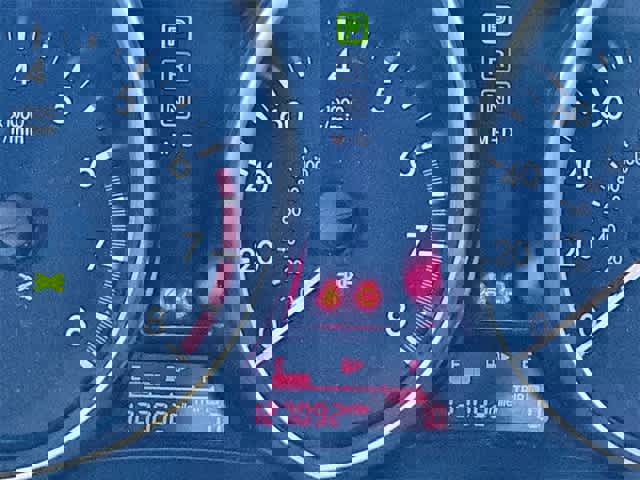 Used 2015 MAZDA MAZDA5 Sport image 32