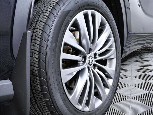 Used 2020 Toyota Highlander Limited Platinum image 9
