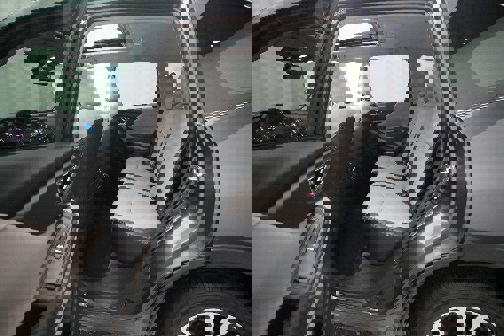 Used 2022 Subaru Forester Limited image 16