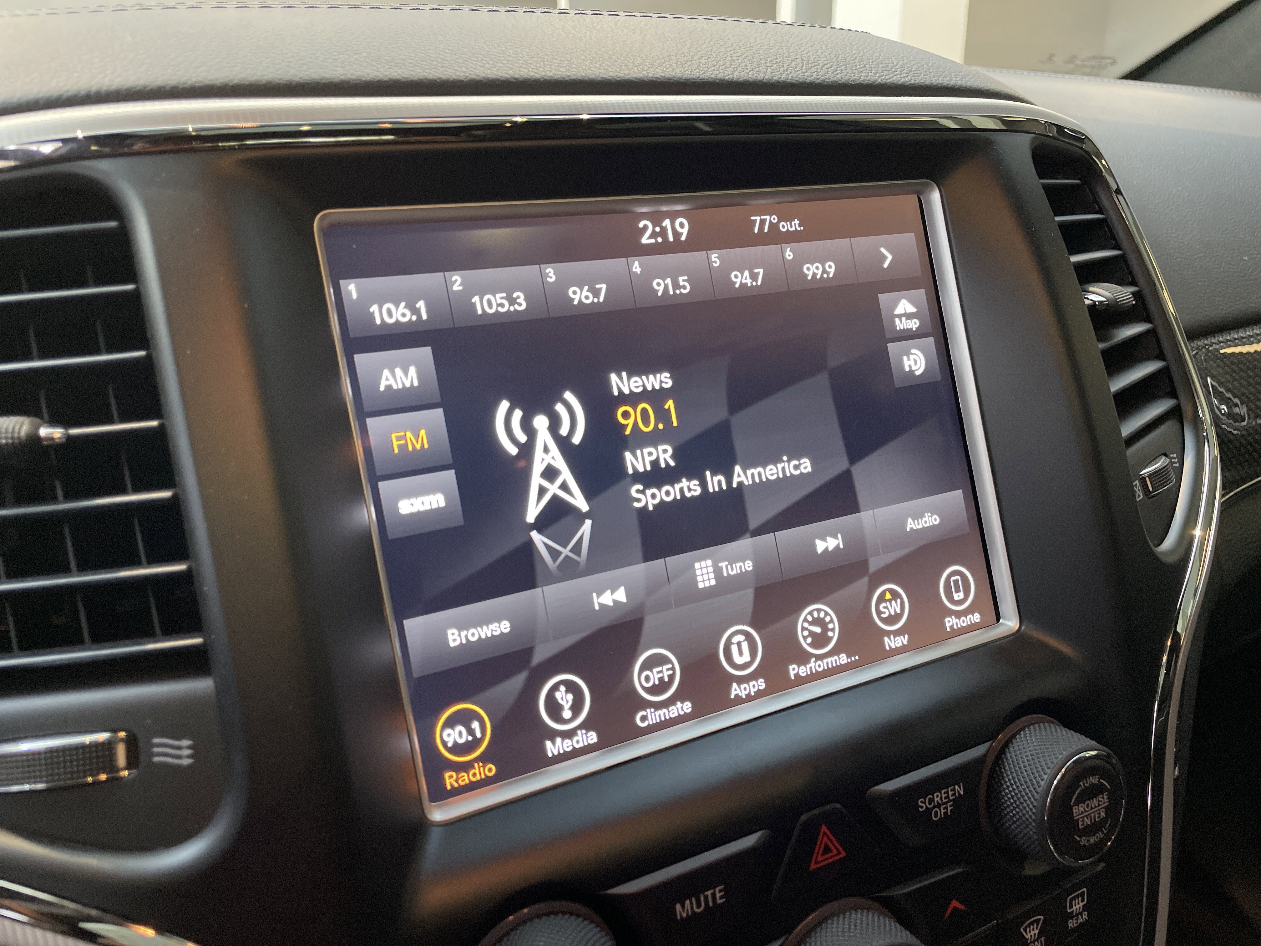 Used 2018 Jeep Grand Cherokee Trackhawk AWD/4WD image 24