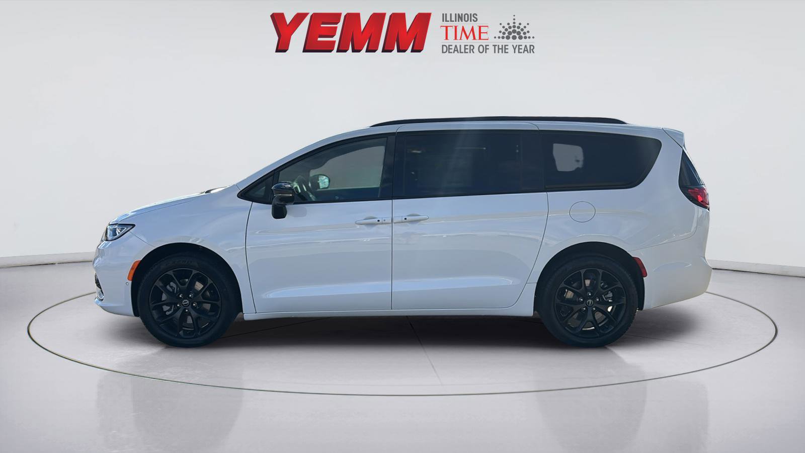 New 2026 Chrysler Pacifica Select image 6