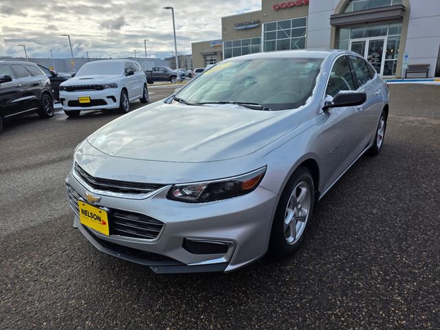 Used 2017 Chevrolet Malibu LS image 2