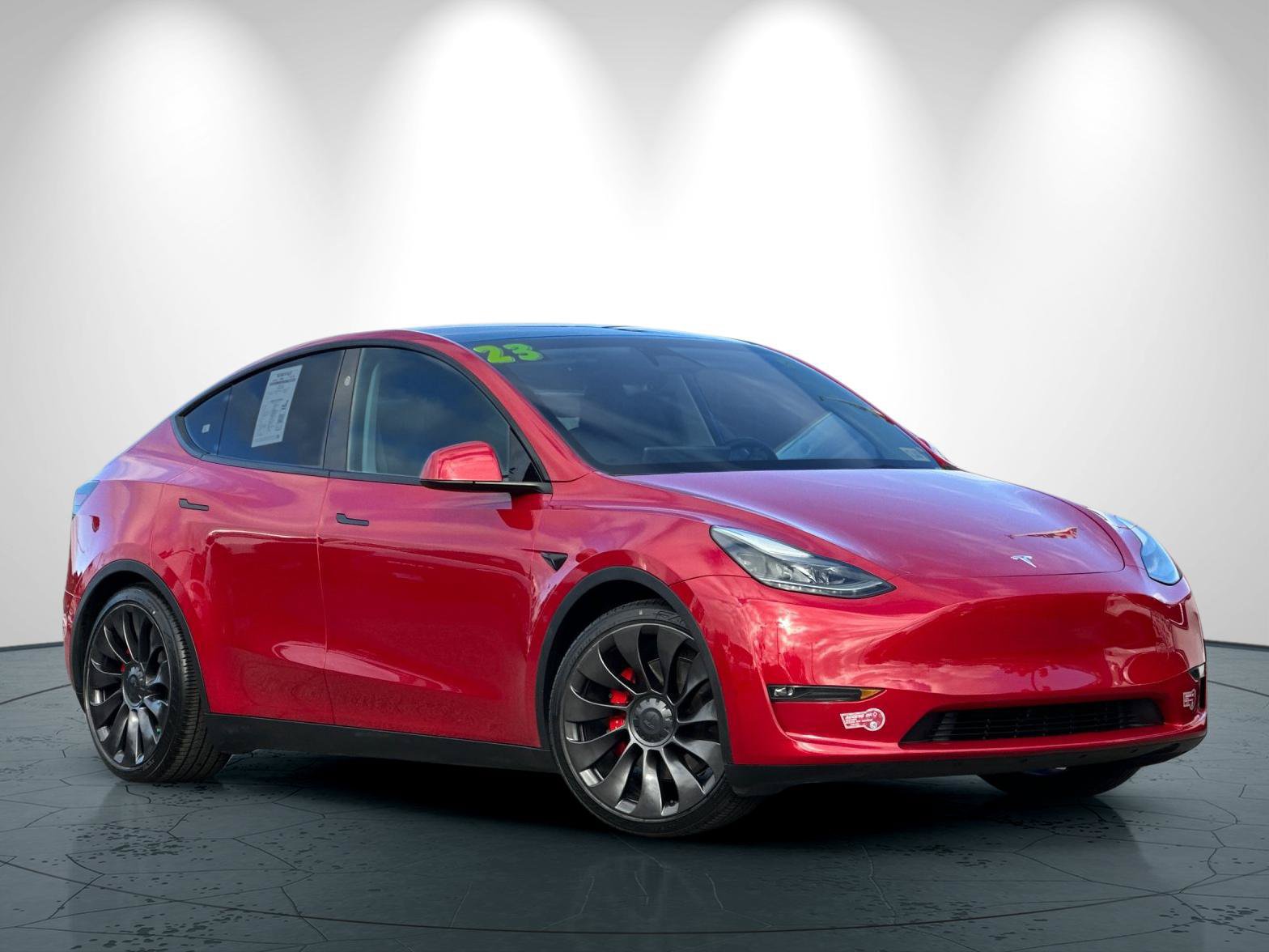 Used 2023 Tesla Model Y Performance AWD/4WD image 2
