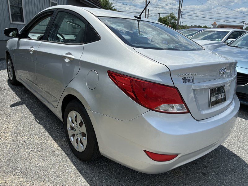 Used 2015 Hyundai Accent GLS FWD image 6